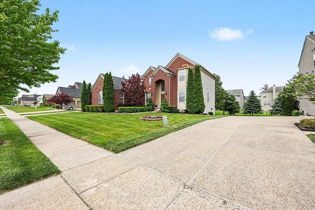 6871 Lakeway Street Ypsilanti Charter Township MI 48197