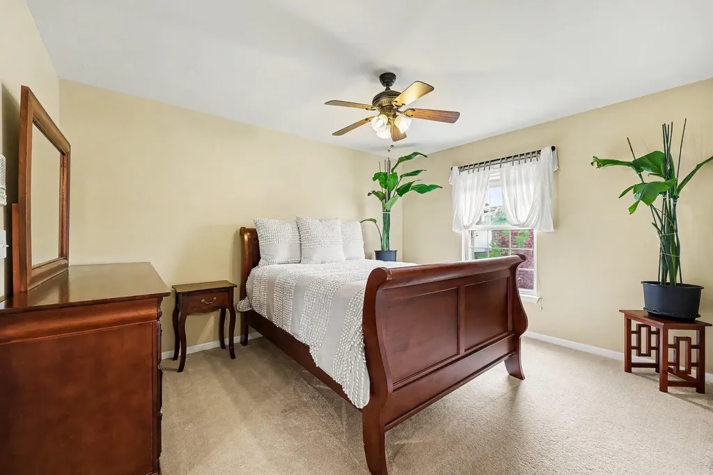 6871 Lakeway Street Ypsilanti Charter Township MI 48197