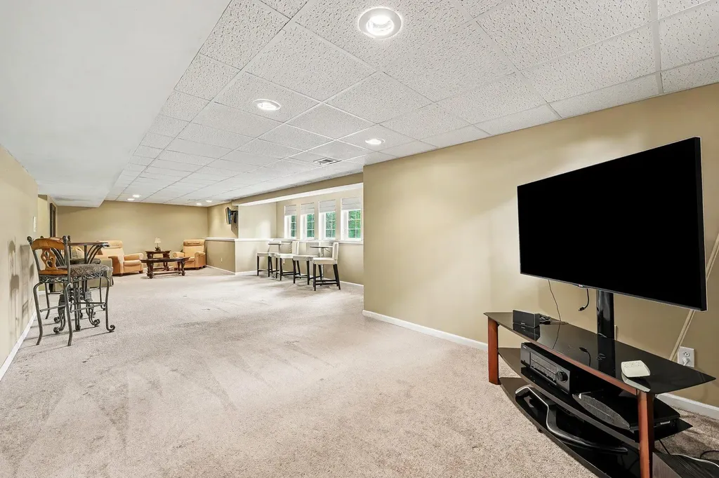 6871 Lakeway Street Ypsilanti Charter Township MI 48197