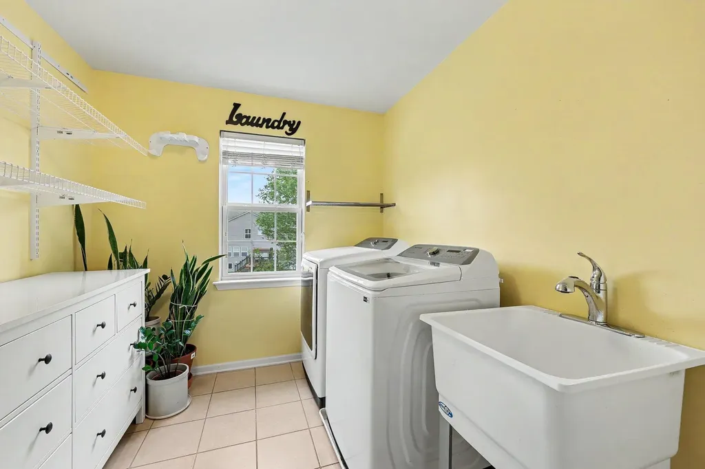 6871 Lakeway Street Ypsilanti Charter Township MI 48197