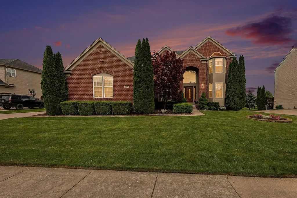 6871 Lakeway Street Ypsilanti Charter Township MI 48197