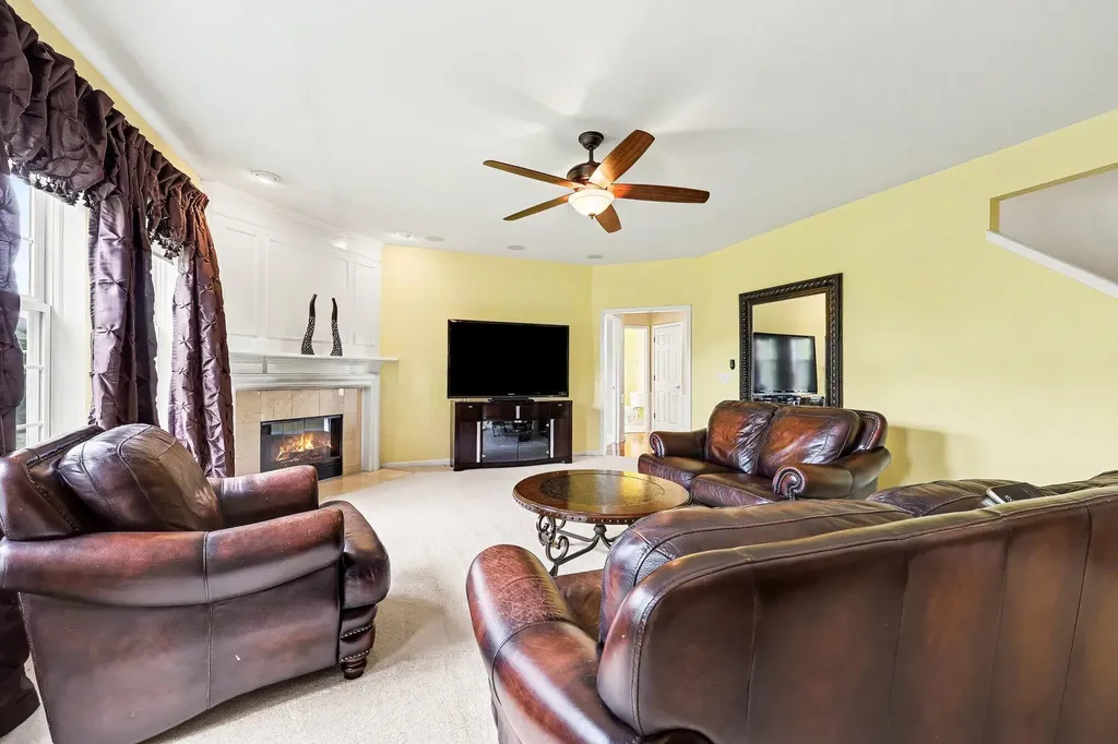 6871 Lakeway Street Ypsilanti Charter Township MI 48197