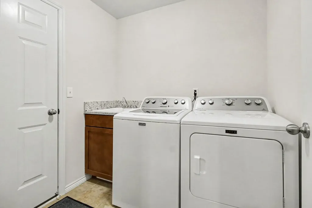45714 S Stonewood Road Canton Charter Township MI 48187