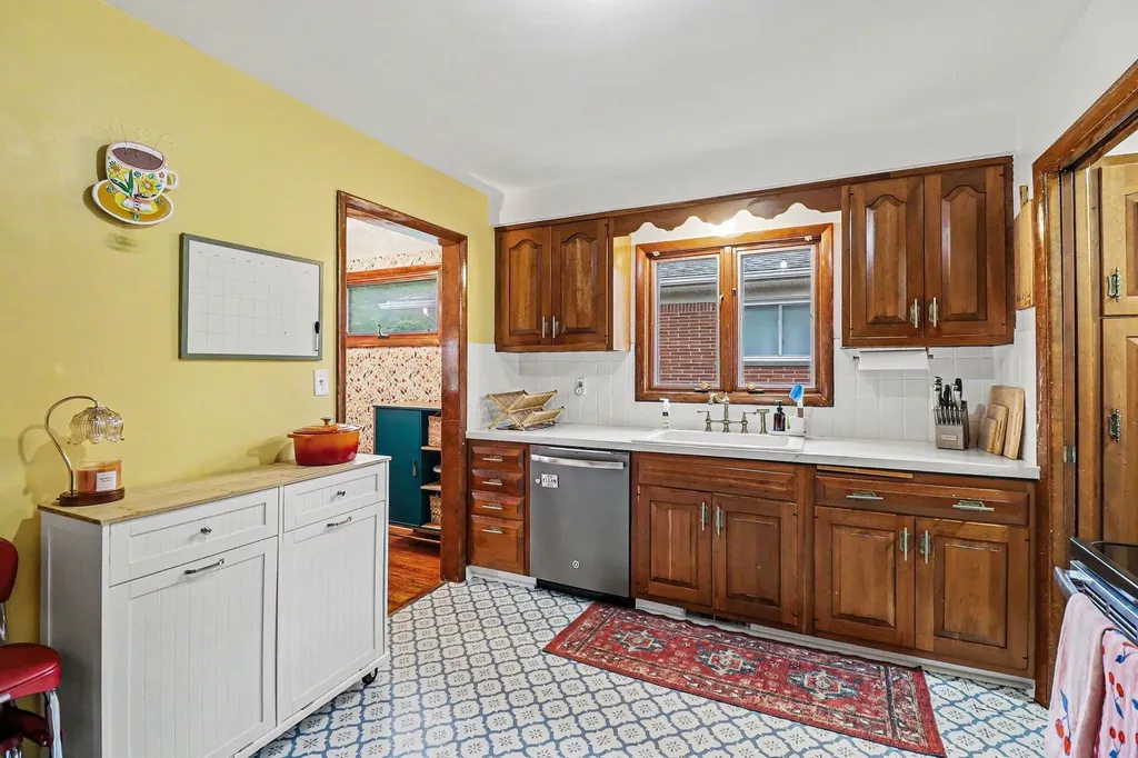 4114 Mckinley Street Dearborn Heights City MI 48125