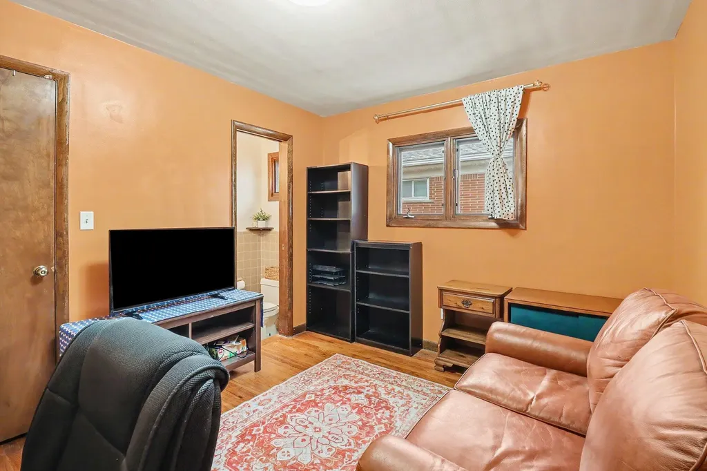 4114 Mckinley Street Dearborn Heights City MI 48125