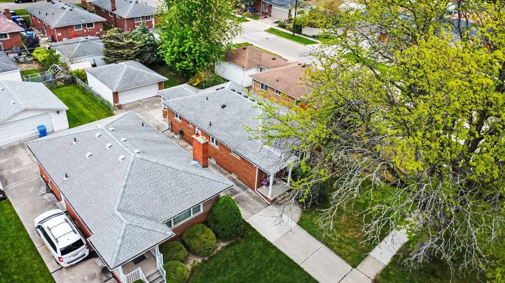 4114 Mckinley Street Dearborn Heights City MI 48125