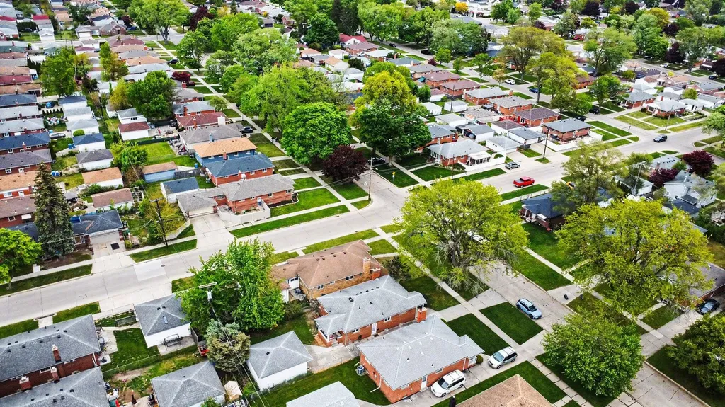 4114 Mckinley Street Dearborn Heights City MI 48125