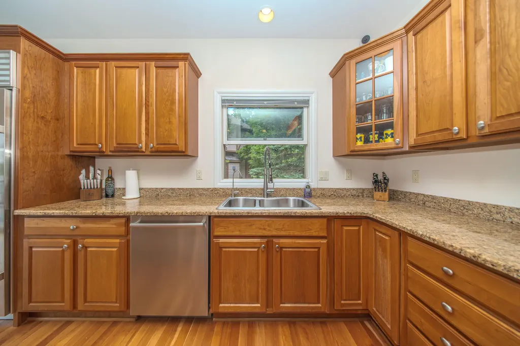 4324 Lohr Road Pittsfield Charter Township MI 48108