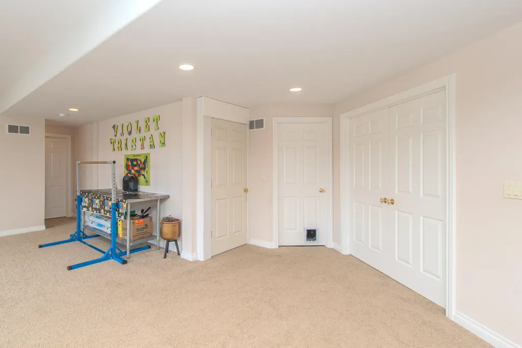 4324 Lohr Road Pittsfield Charter Township MI 48108