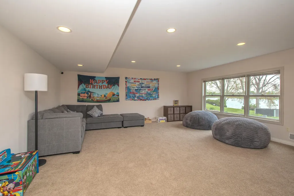 4324 Lohr Road Pittsfield Charter Township MI 48108