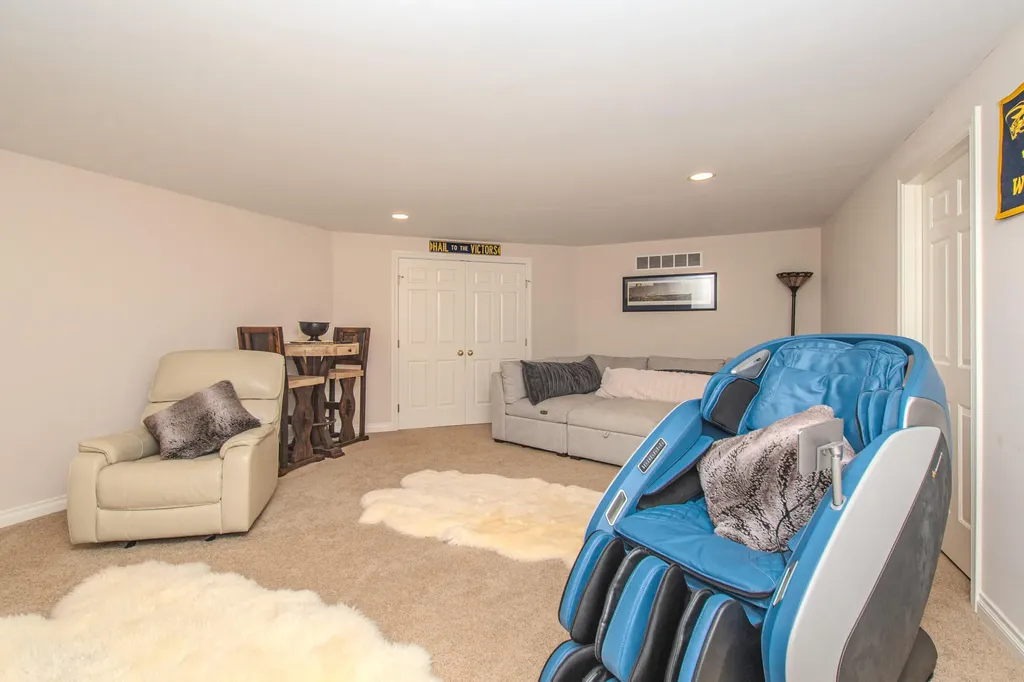 4324 Lohr Road Pittsfield Charter Township MI 48108