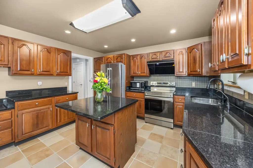 6140 Saline Ann Arbor Road Lodi Township MI 48176