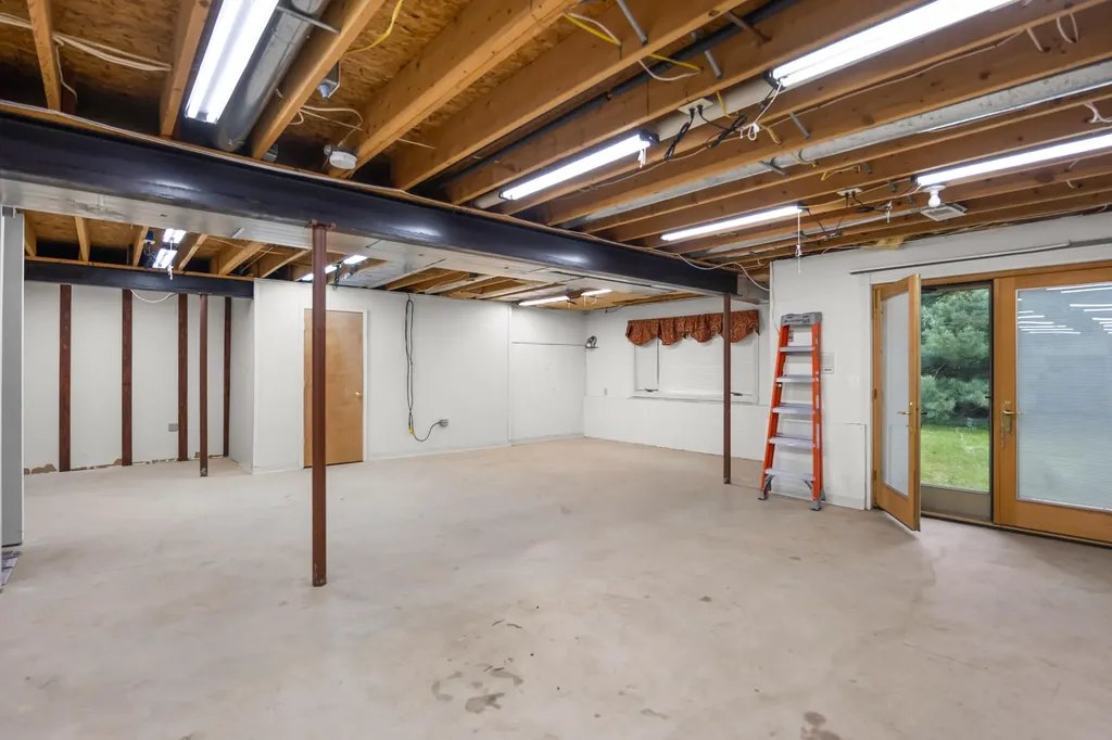 6140 Saline Ann Arbor Road Lodi Township MI 48176