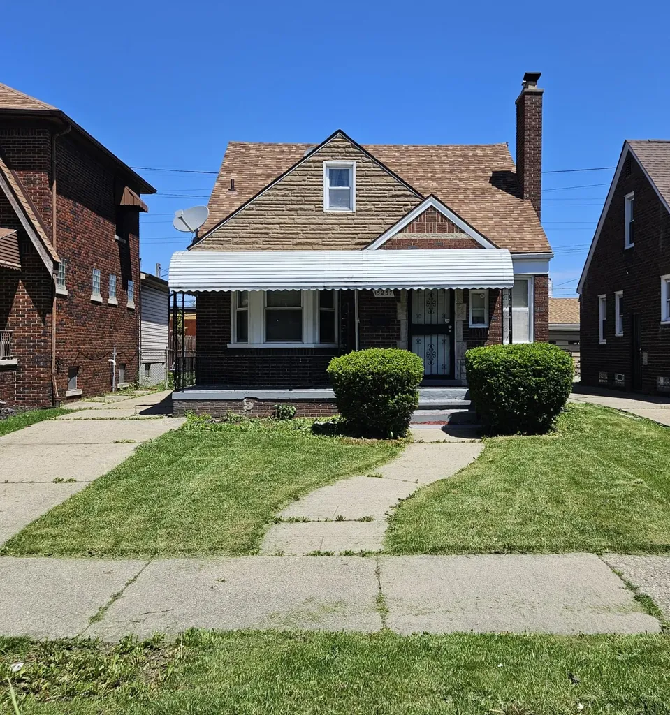 15237 Carlisle Street Detroit City MI 48205