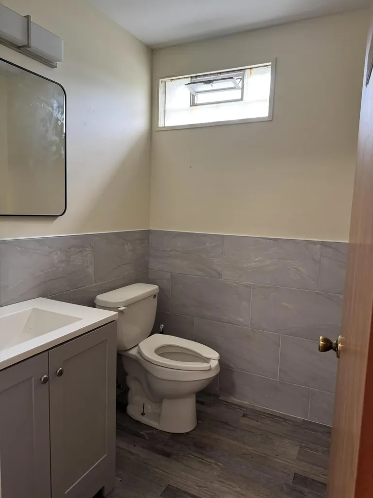 5455 S Wayne Road Wayne City MI 48184