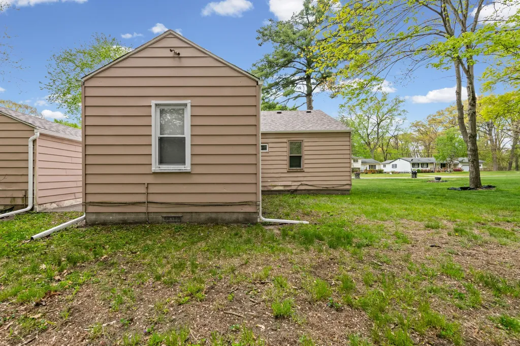 20480 Mada Avenue Southfield City MI 48075