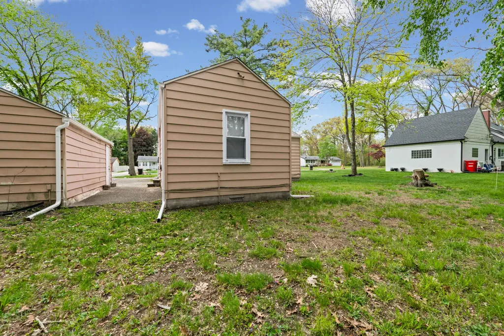 20480 Mada Avenue Southfield City MI 48075