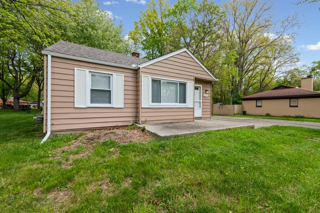 20480 Mada Avenue Southfield City MI 48075