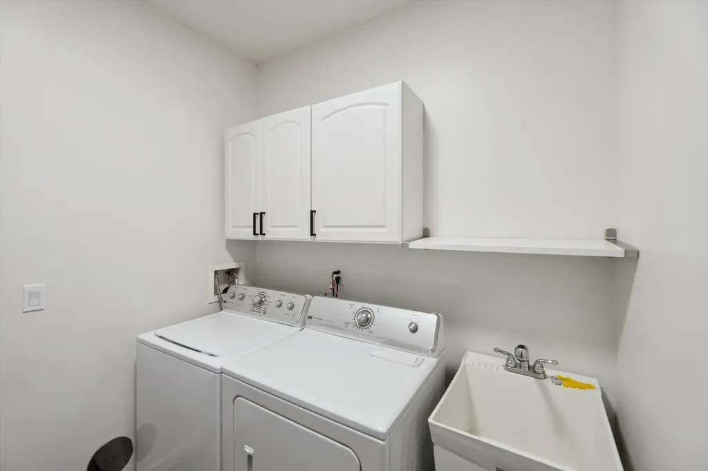 47628 Ormskirk Drive Canton Charter Township MI 48188
