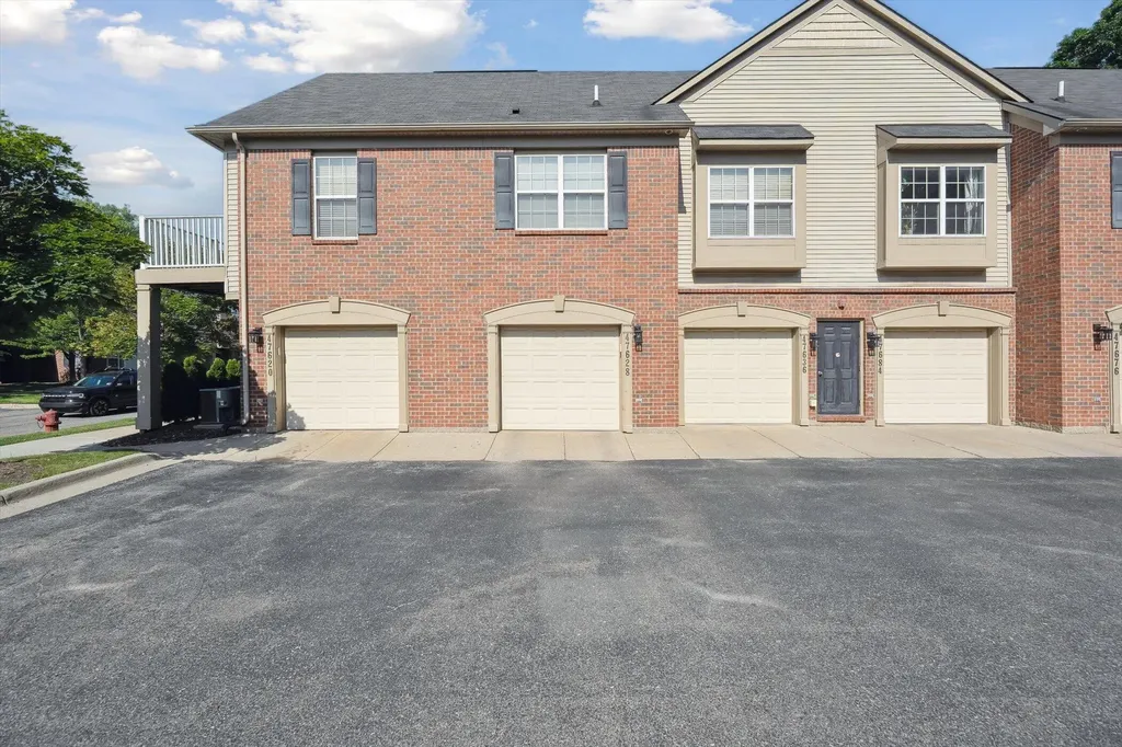 47628 Ormskirk Drive Canton Charter Township MI 48188