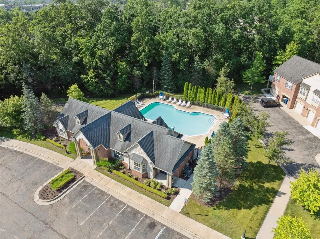 47628 Ormskirk Drive Canton Charter Township MI 48188