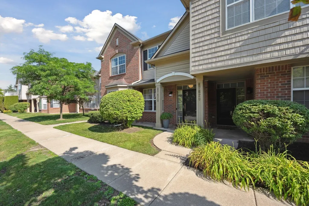 47628 Ormskirk Drive Canton Charter Township MI 48188