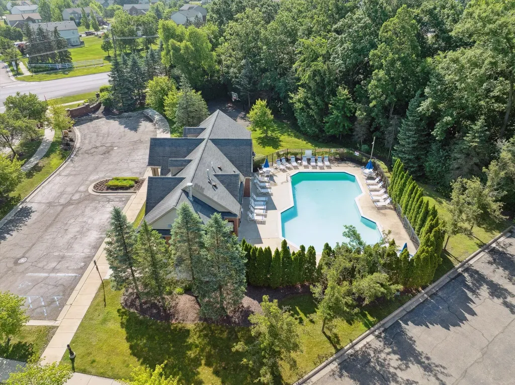 47628 Ormskirk Drive Canton Charter Township MI 48188