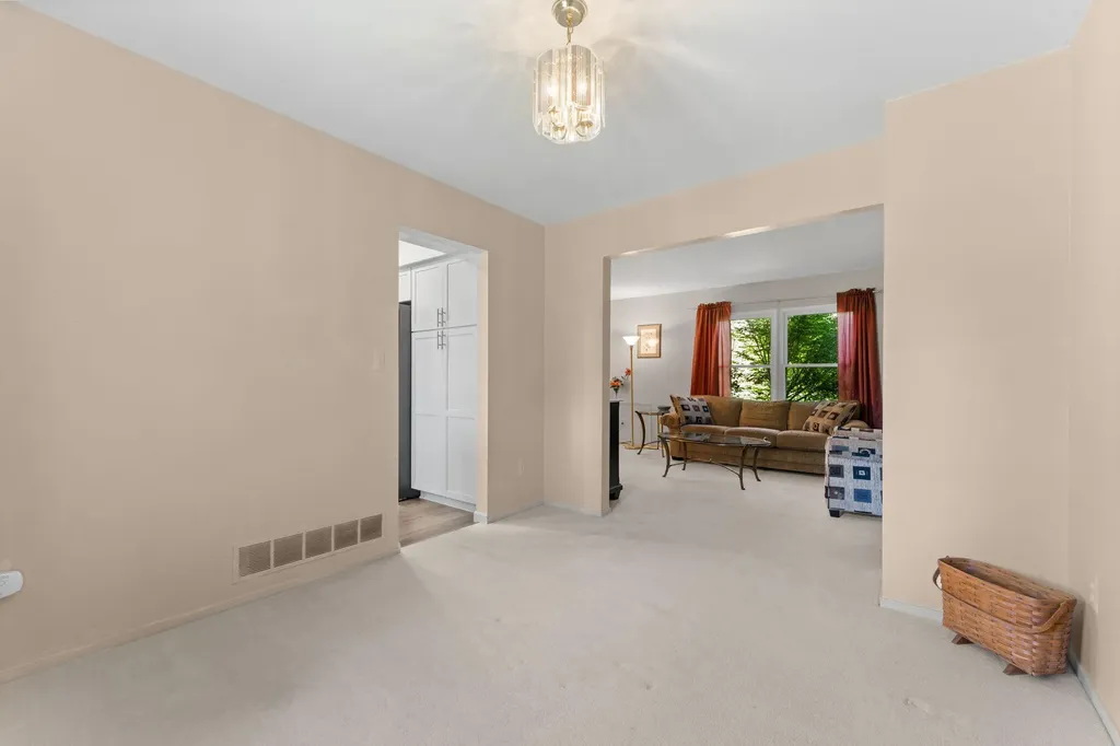 5819 Shagbark Drive Pittsfield Charter Township MI 48108