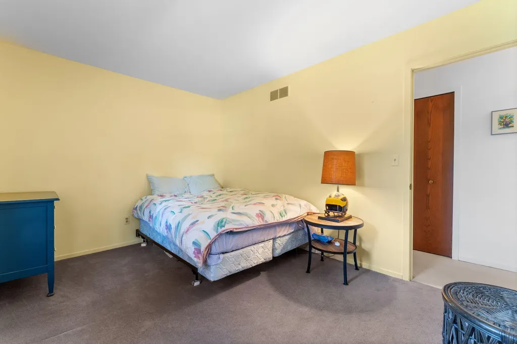 5819 Shagbark Drive Pittsfield Charter Township MI 48108