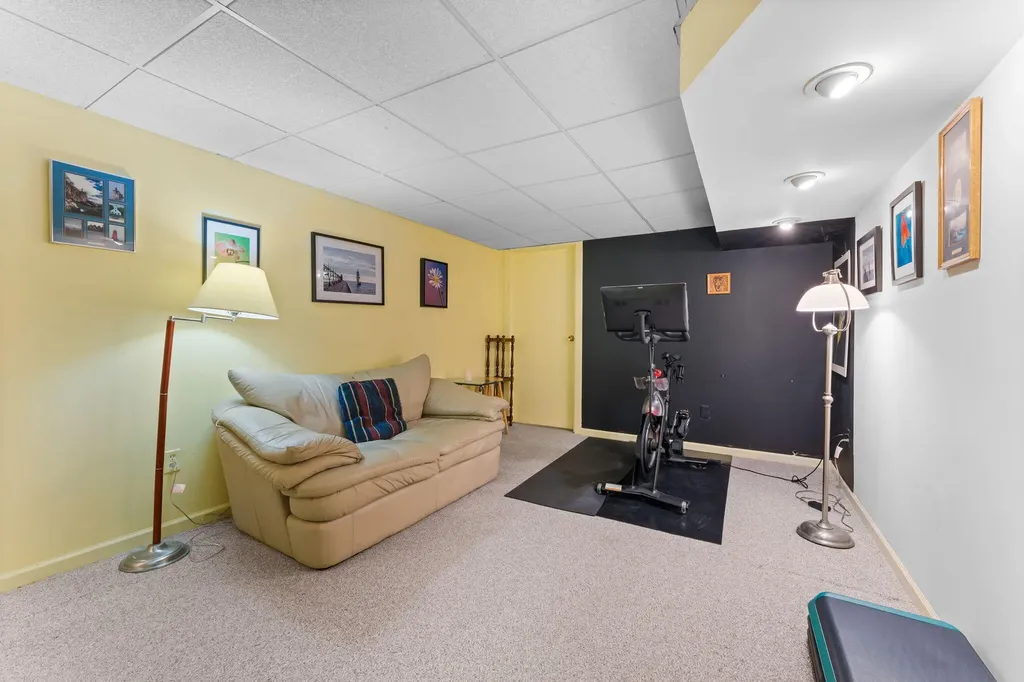 5819 Shagbark Drive Pittsfield Charter Township MI 48108