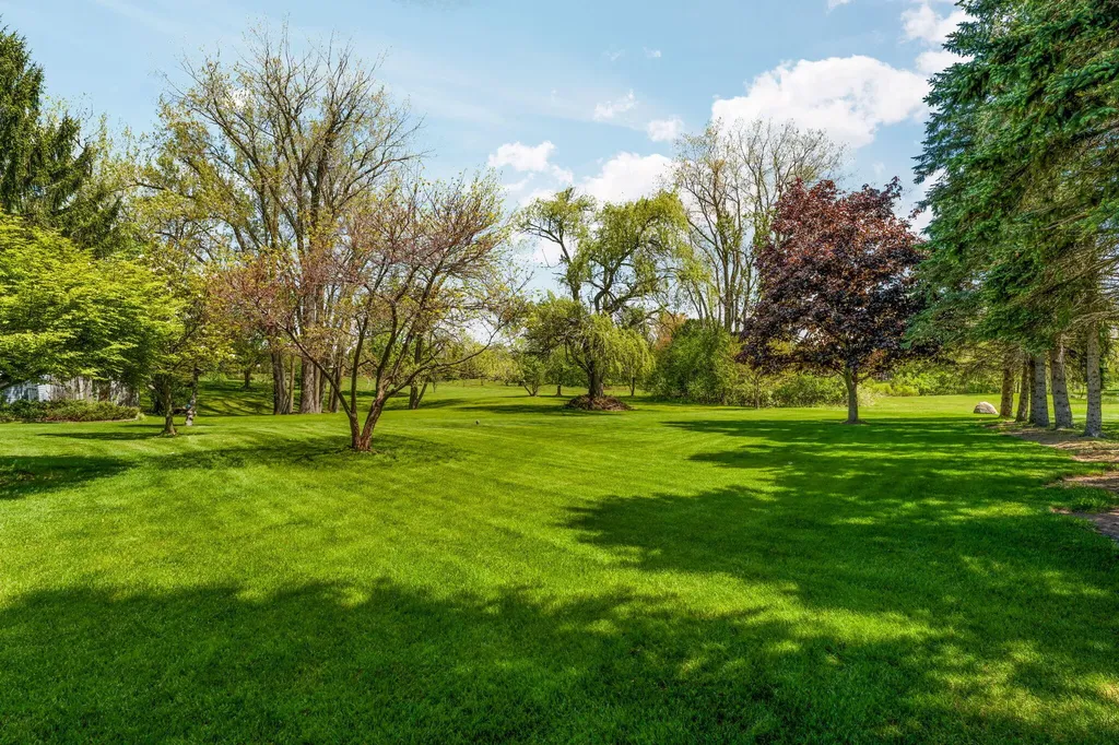5819 Shagbark Drive Pittsfield Charter Township MI 48108