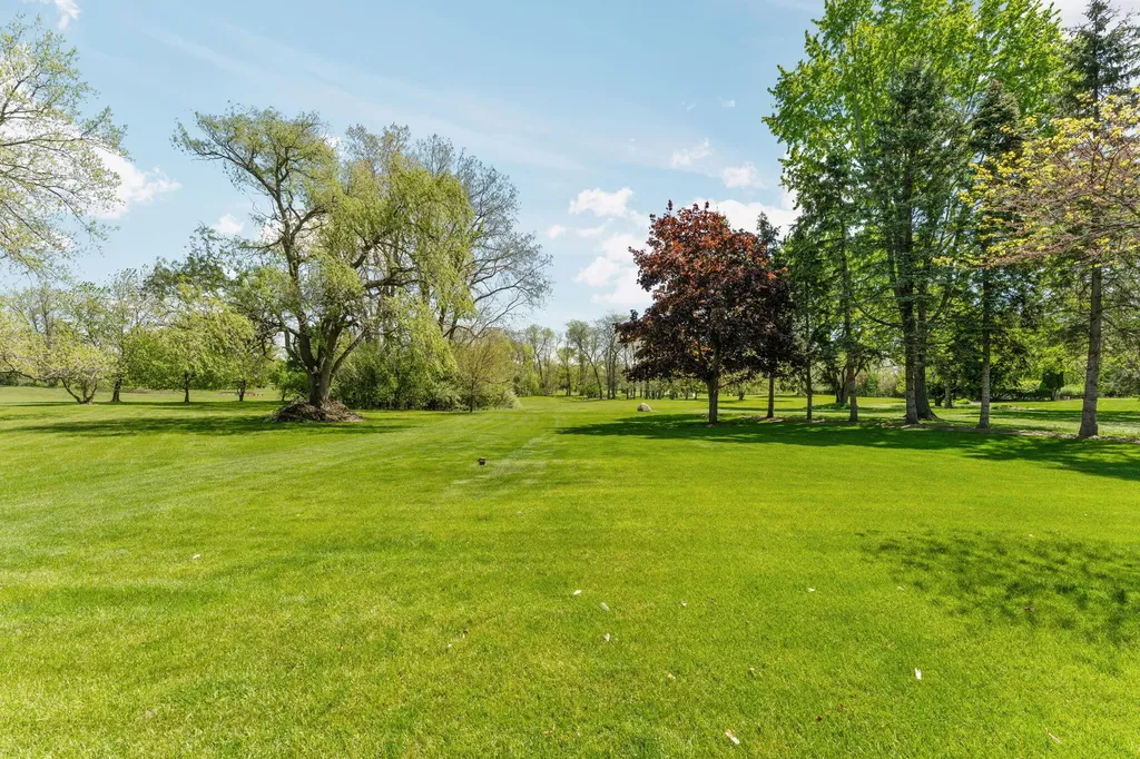 5819 Shagbark Drive Pittsfield Charter Township MI 48108