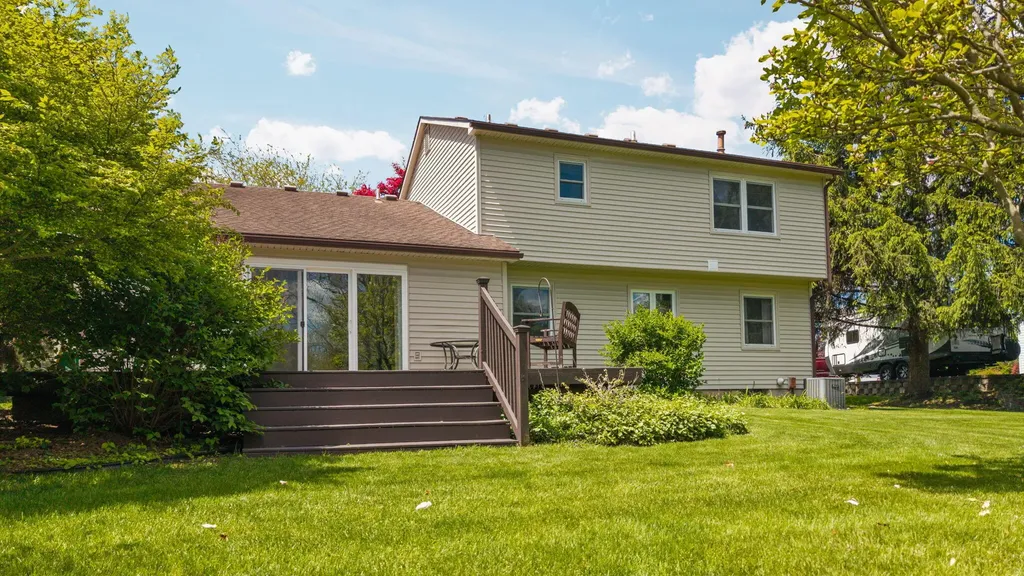 5819 Shagbark Drive Pittsfield Charter Township MI 48108