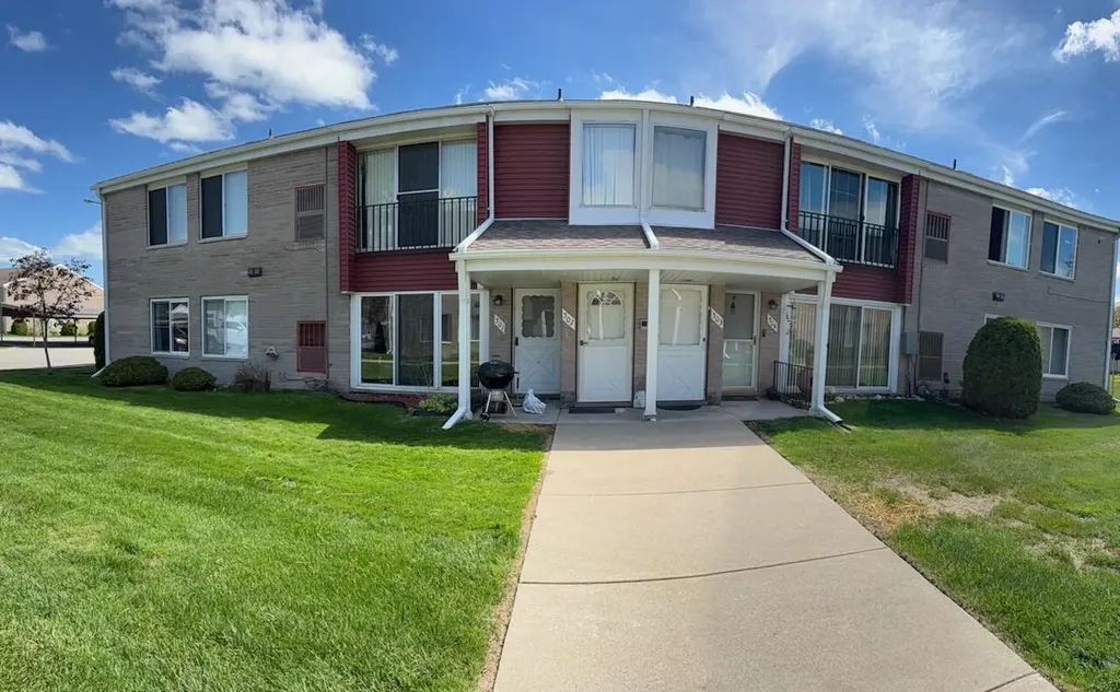 503 Sunset Lane St. Clair Shores City MI 48082
