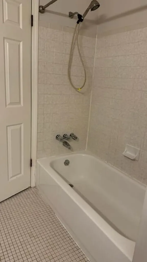 503 Sunset Lane St. Clair Shores City MI 48082