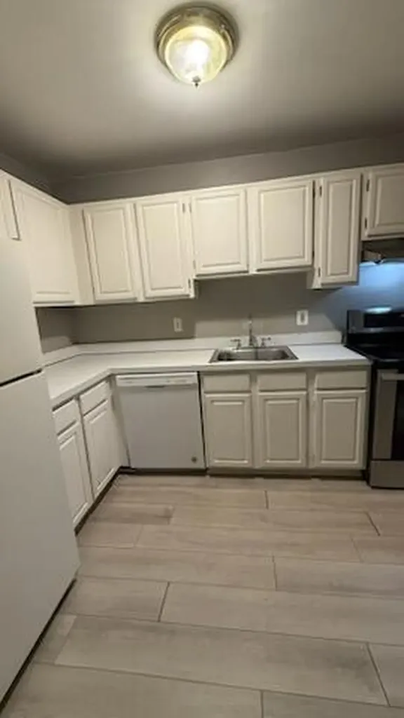 503 Sunset Lane St. Clair Shores City MI 48082
