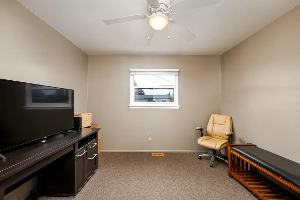 32647 Hees Street Livonia City MI 48150