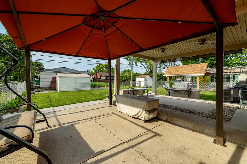 32647 Hees Street Livonia City MI 48150