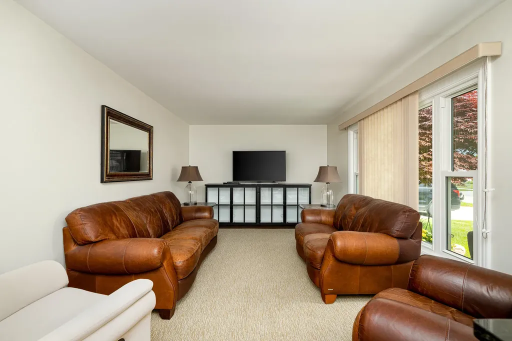 32647 Hees Street Livonia City MI 48150