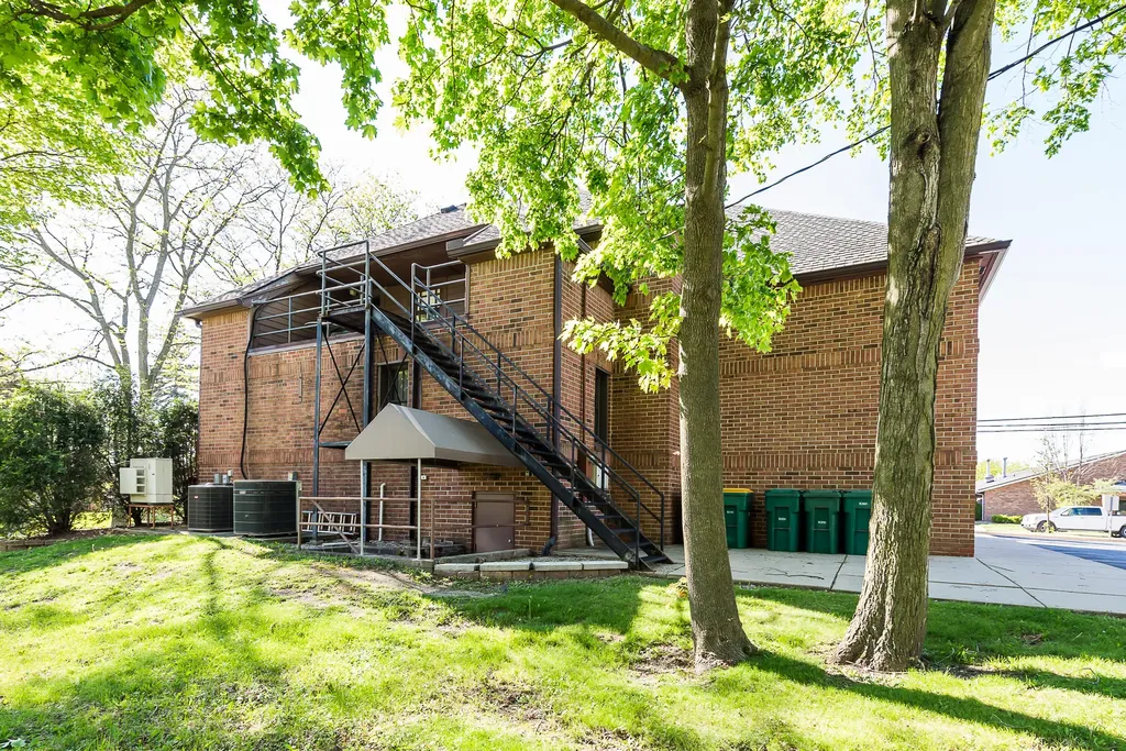 201 S Ann Arbor Street Saline City MI 48176