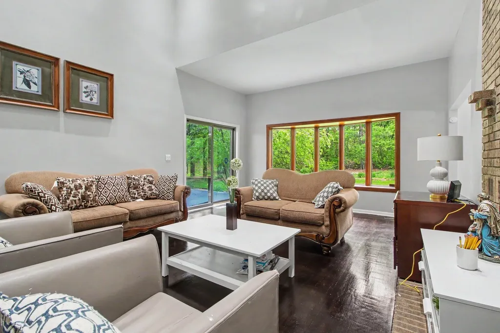 5026 Arbor Valley Lane Superior Charter Township MI 48105