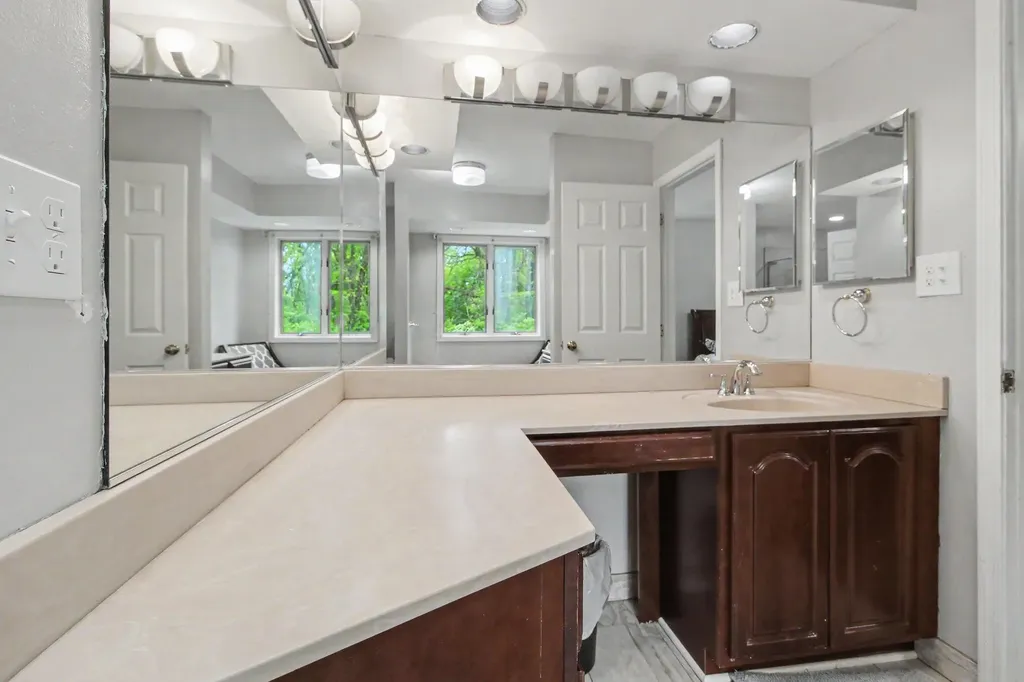 5026 Arbor Valley Lane Superior Charter Township MI 48105
