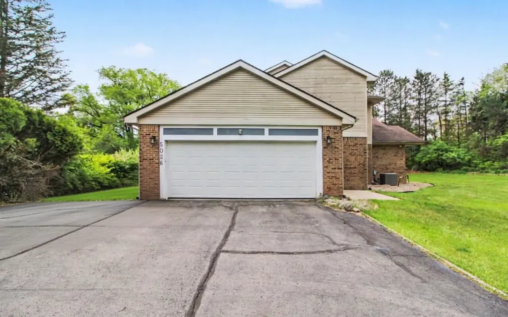 5026 Arbor Valley Lane Superior Charter Township MI 48105