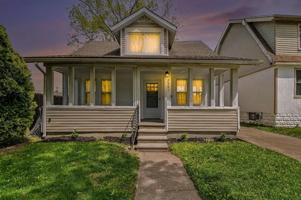 7541 Orchard Avenue Warren City MI 48091
