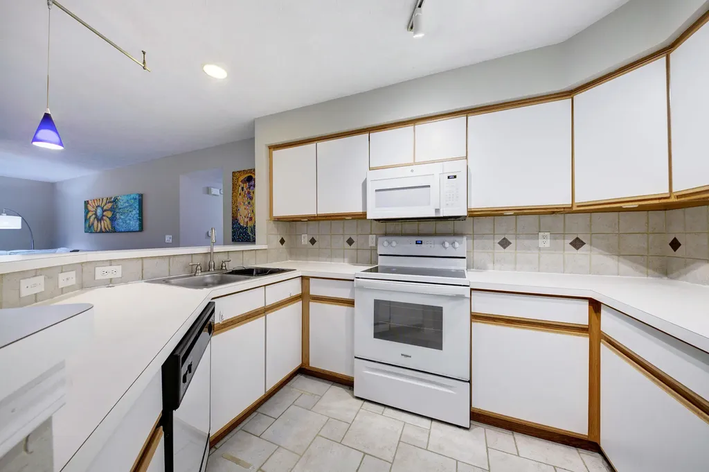 1526 Long Meadow Trail Pittsfield Charter Township MI 48108