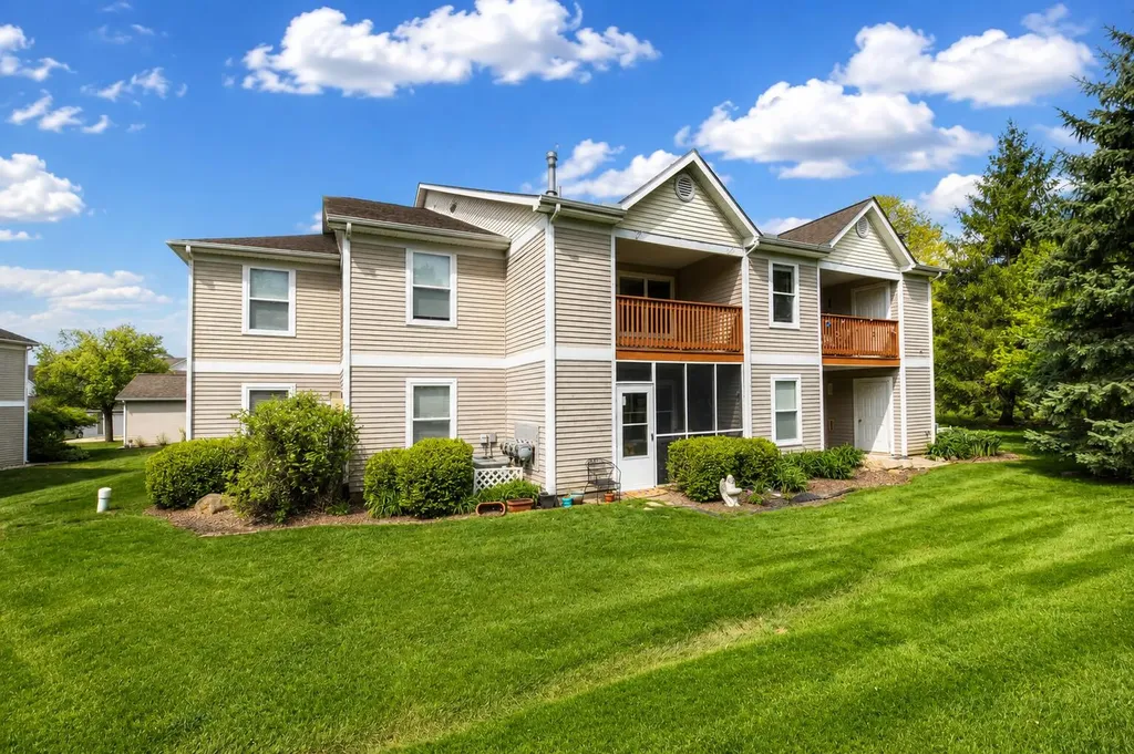 1526 Long Meadow Trail Pittsfield Charter Township MI 48108