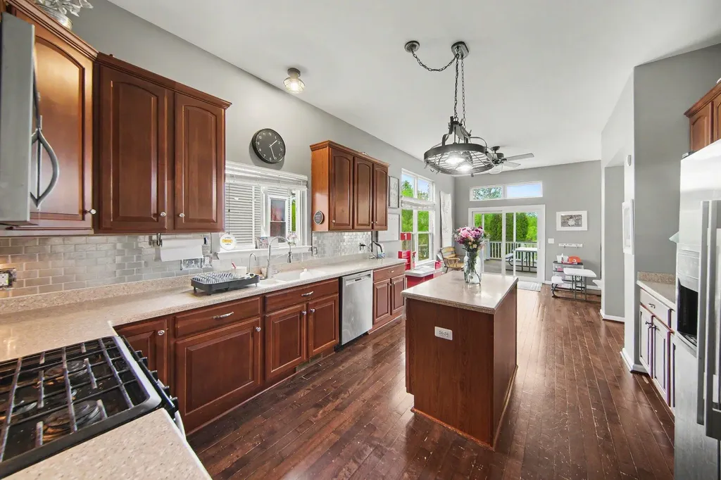 627 Jefferson Lane Milan City MI 48160