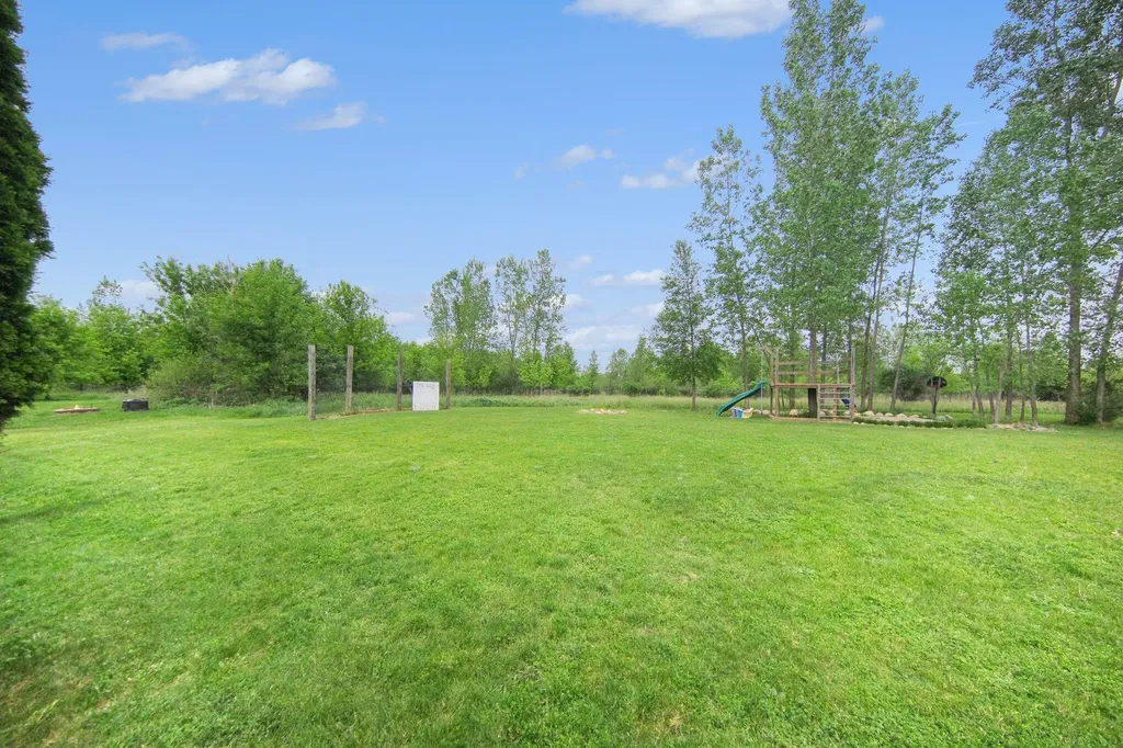 627 Jefferson Lane Milan City MI 48160