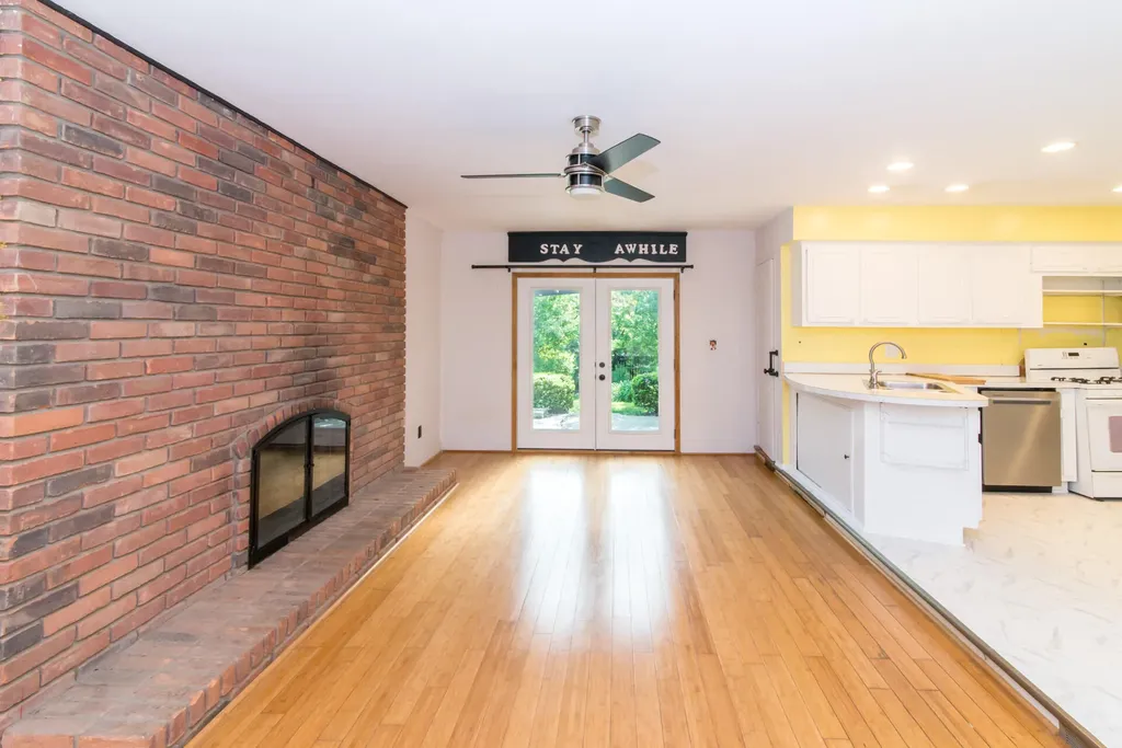 2432 Nixon Road Ann Arbor City MI 48105