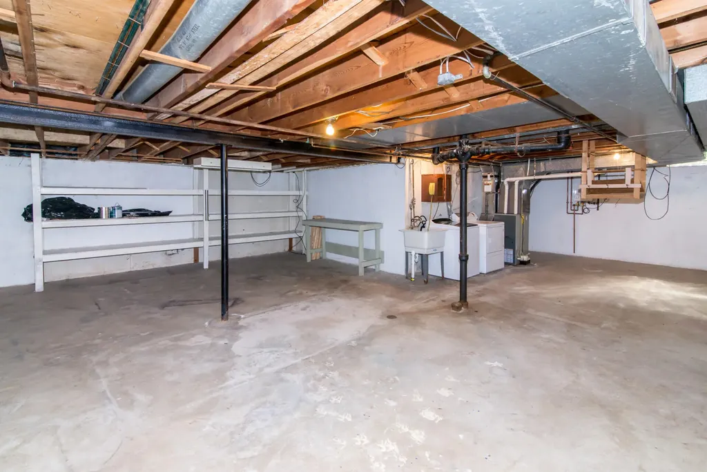 2432 Nixon Road Ann Arbor City MI 48105